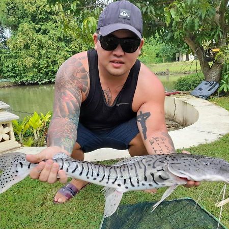 Llamados Fishing Lake San Kamphaeng Eksteriør billede